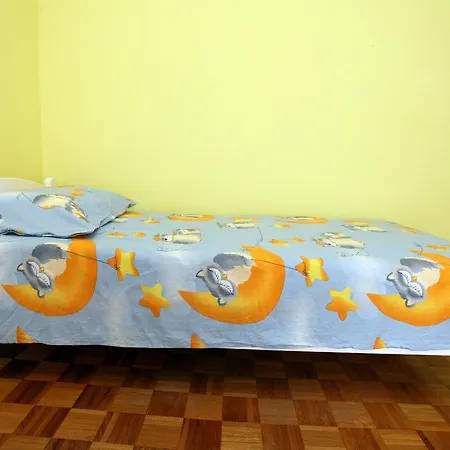 Three-bedroom Spacious Modern Ss * Lucija