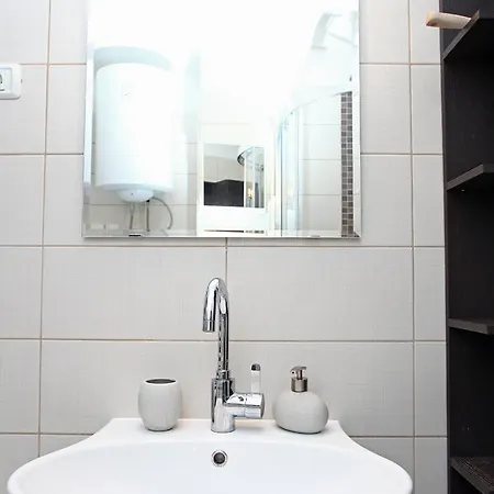 Three-bedroom Spacious Modern Ss Apartment Lucija